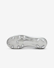Load image into Gallery viewer, Nike Jr. Tiempo Legend 8 Academy MG