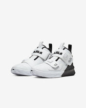 Load image into Gallery viewer, LeBron Soldier 13