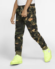 Load image into Gallery viewer, Nike Sportswear Club Fleece