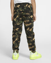 Load image into Gallery viewer, Nike Sportswear Club Fleece