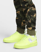 Load image into Gallery viewer, Nike Sportswear Club Fleece